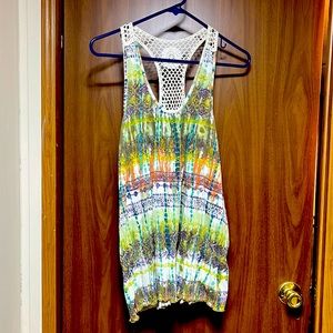 Cato top , multi colored, stretch fabric XL